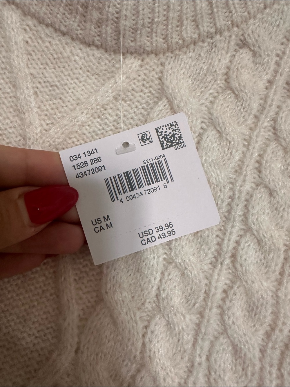 American Eagle Cable Knit Sleeveless Sweater Vest in Cream - Picture 7 of 9